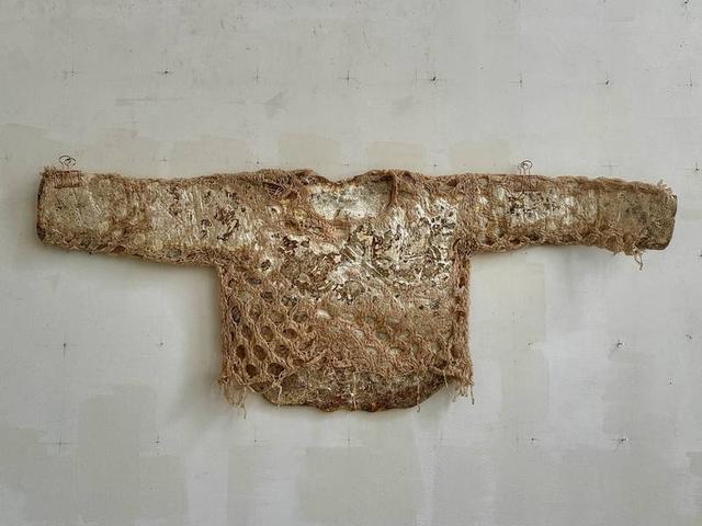 MYC_Clothes_Top#2 Dasha Tsapenko - Subjektiv.art