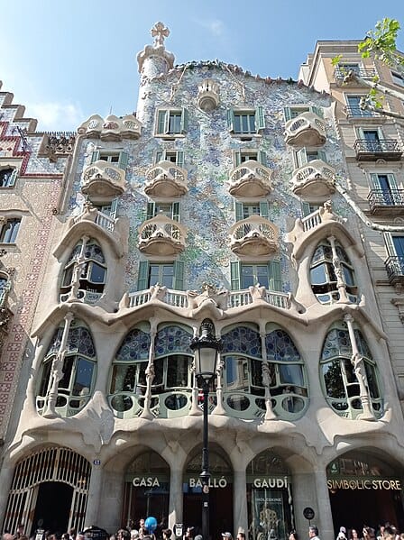 Main façade of Casa Batlló.