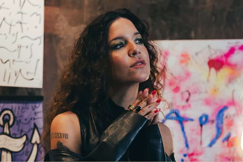 Three questions to Elisa Rezende